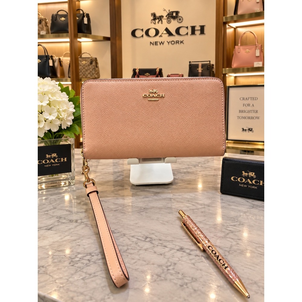 W287 Coach long wallet w/ wristlet strap nwt